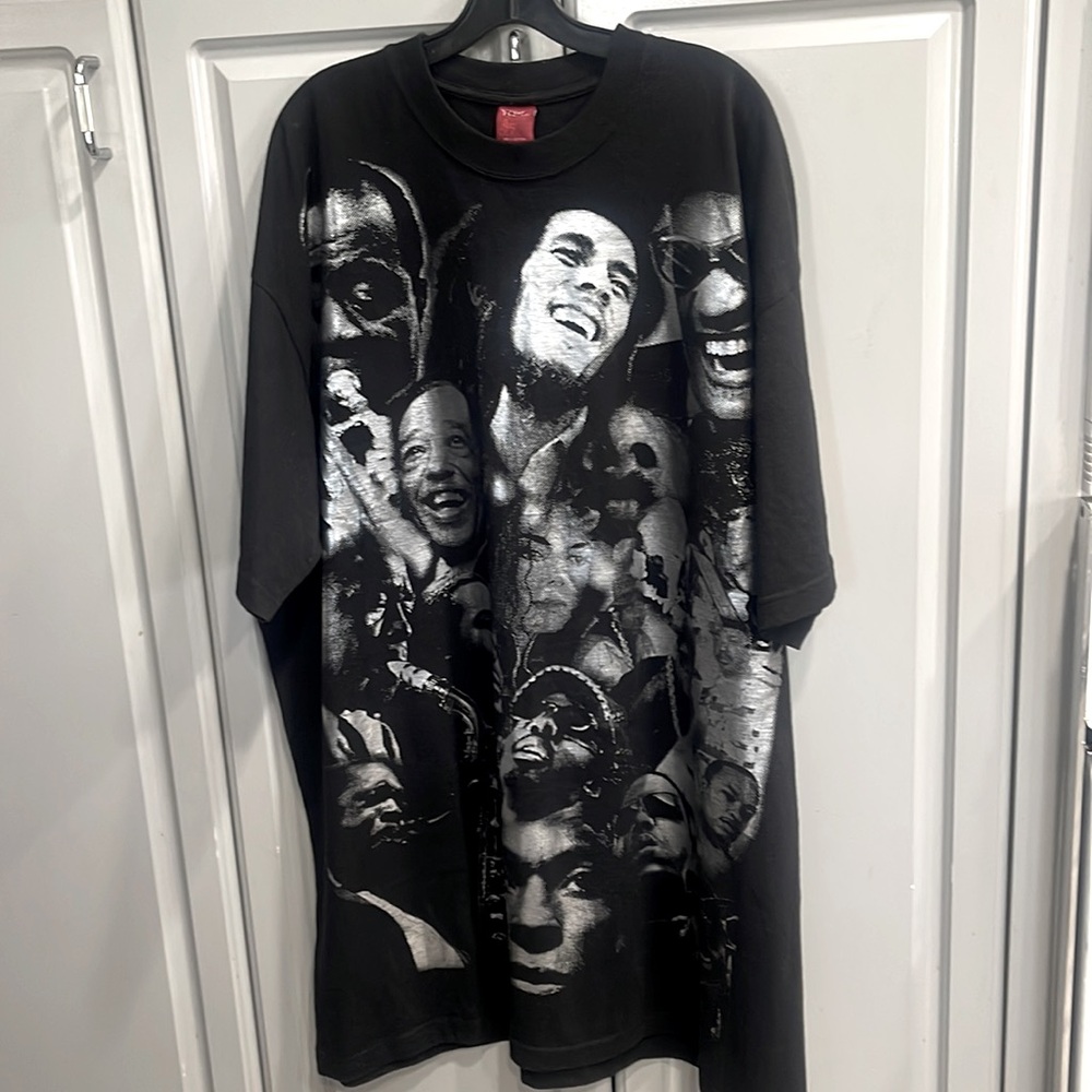 Black Graphic Men Shirt Big & Tall 3X Black Artist Crew Neck Tee